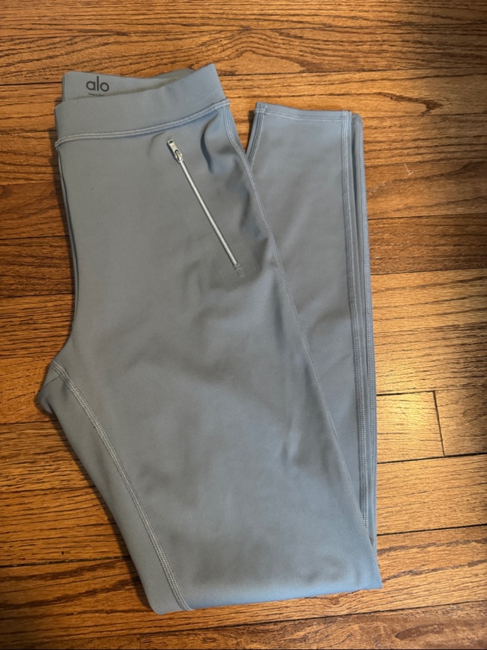 ALO Yoga Light Gray Performance Leggings with Zip Pocket